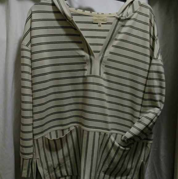 Striped hooded coverup - Picture 4 of 6